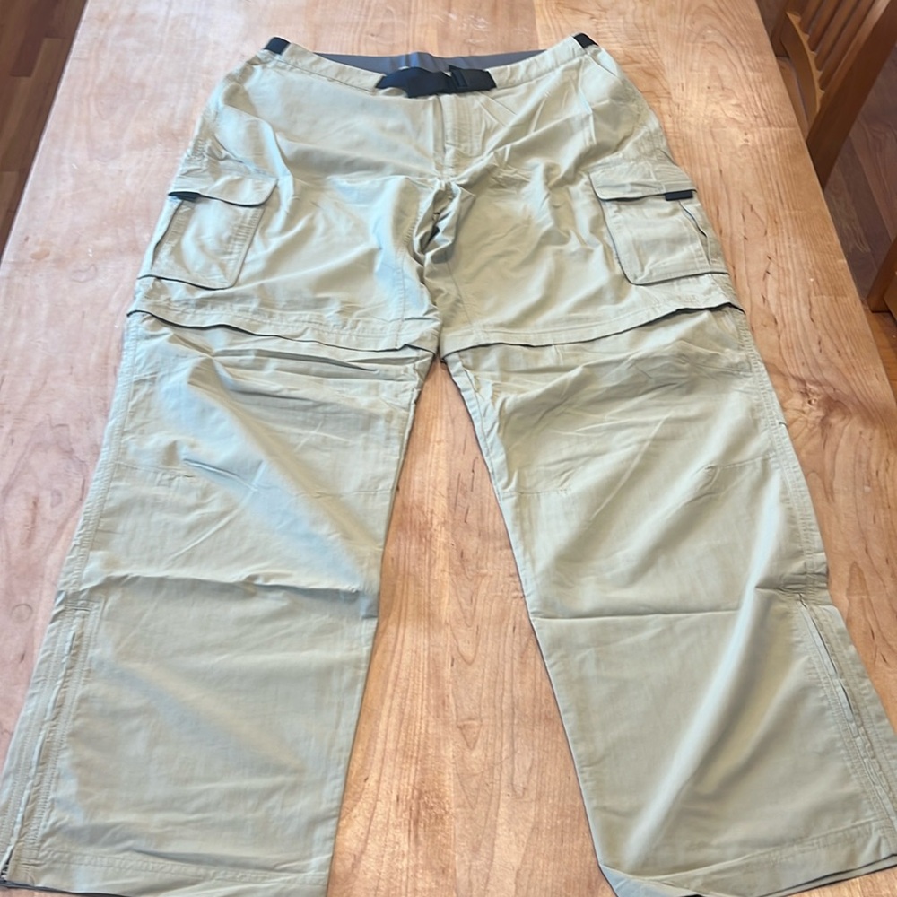 Men’s EMS Convertible Zip-Off Pants. 36